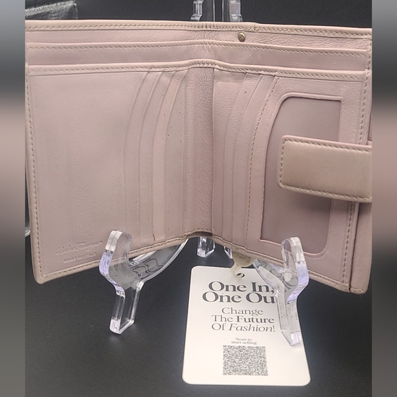 Salvatore Ferragamo wallet - Picture 12 of 17